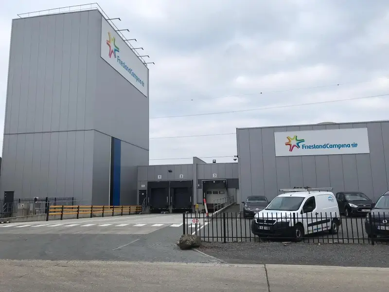Zuivelbedrijf FrieslandCampina in Bree sluit: 30 mensen verliezen hun job