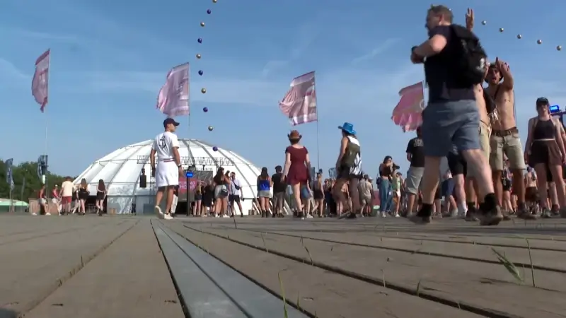 Hoe trotseren de Pukkelpoppers de hitte?