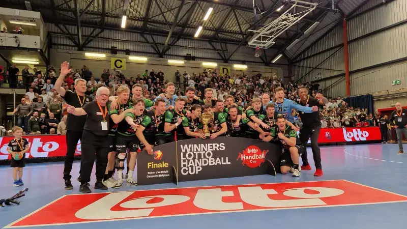 Hoofdafbeelding voor artikel Euforie na eerste prijs voor…