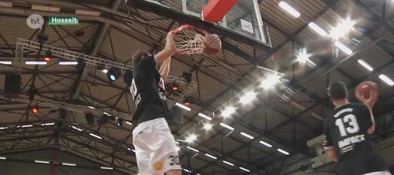 Volg hier de basketbalwedstrijd tussen Limburg United en Okapi Aalst live