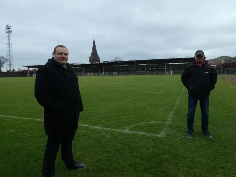 Mijnstadion Beringen wordt multifunctioneel sportcomplex met kunstgras