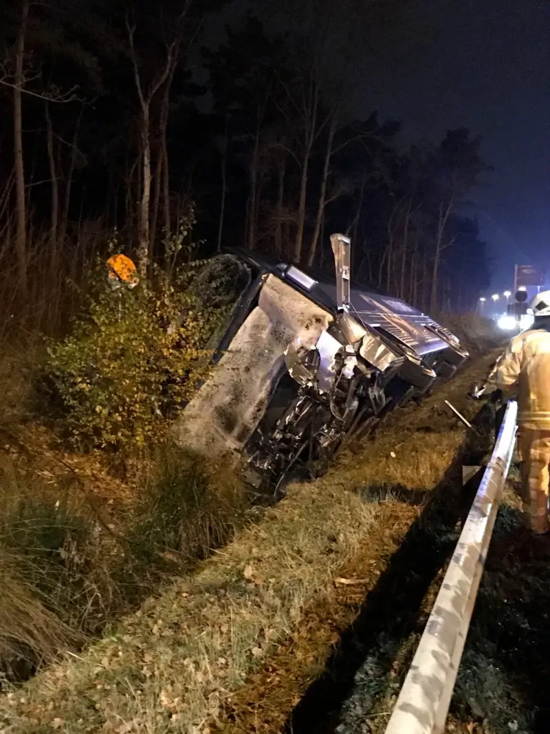 Ongeval met bus senioren uit Bilzen op E313