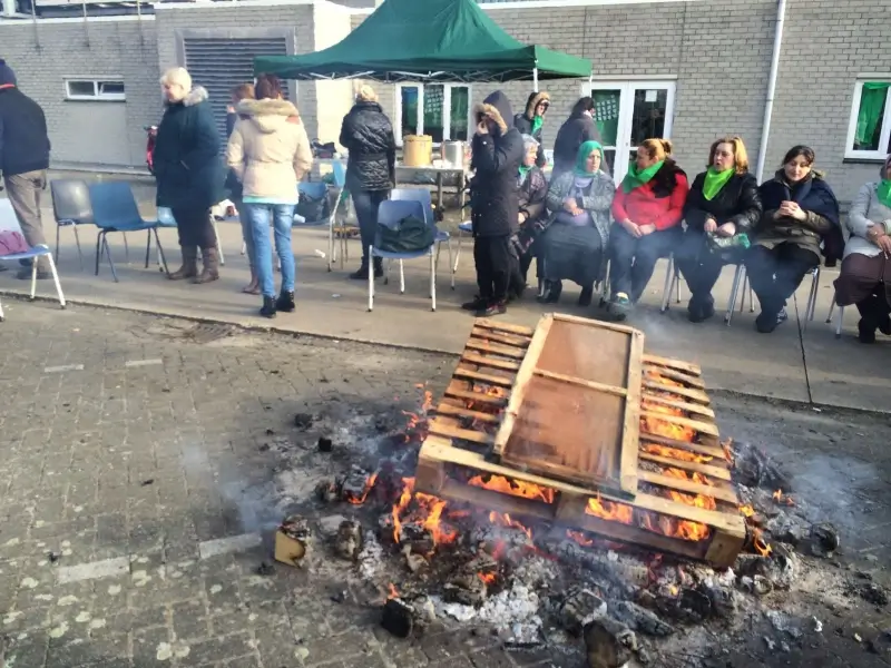 Werknemers champignonkwekerij staken voor vijfde dag op rij