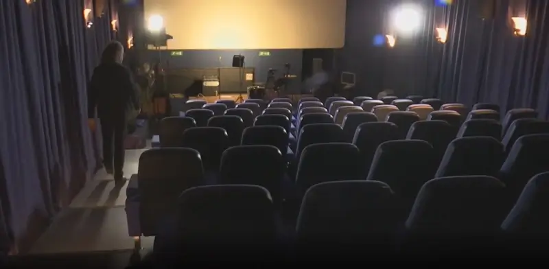 Theaters, bioscopen en concertzalen mogen weer beperkt open