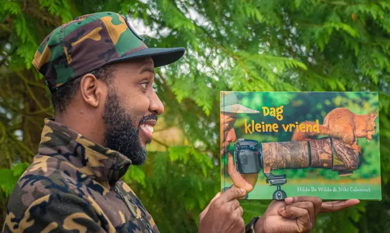 Eekhoornfotograaf brengt boek uit