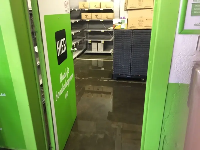 Delhaize in Hasselt gesloten wegens wateroverlast