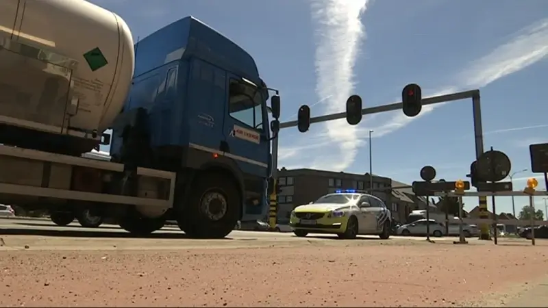 Fietsster (77) overleden bij zwaar verkeersongeval in Houthalen-Helchteren