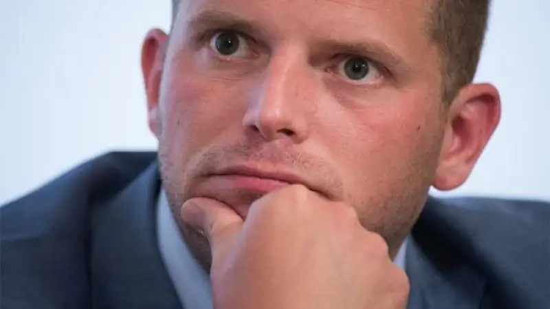 Francken wil seksuele opvoeding voor asielzoekers