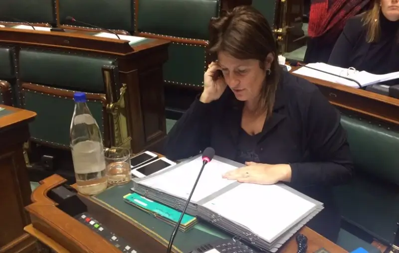 Minister Galant biedt ontslag aan