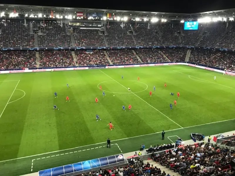 Racing Genk krijgt een pak rammel in eerste CL-duel: 6-2