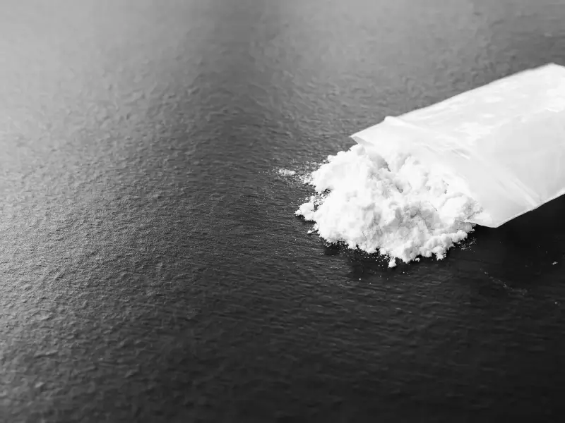 Man (25) probeert dozen met 4,5 kg ketamine via post in Maaseik en Maasmechelen te versturen