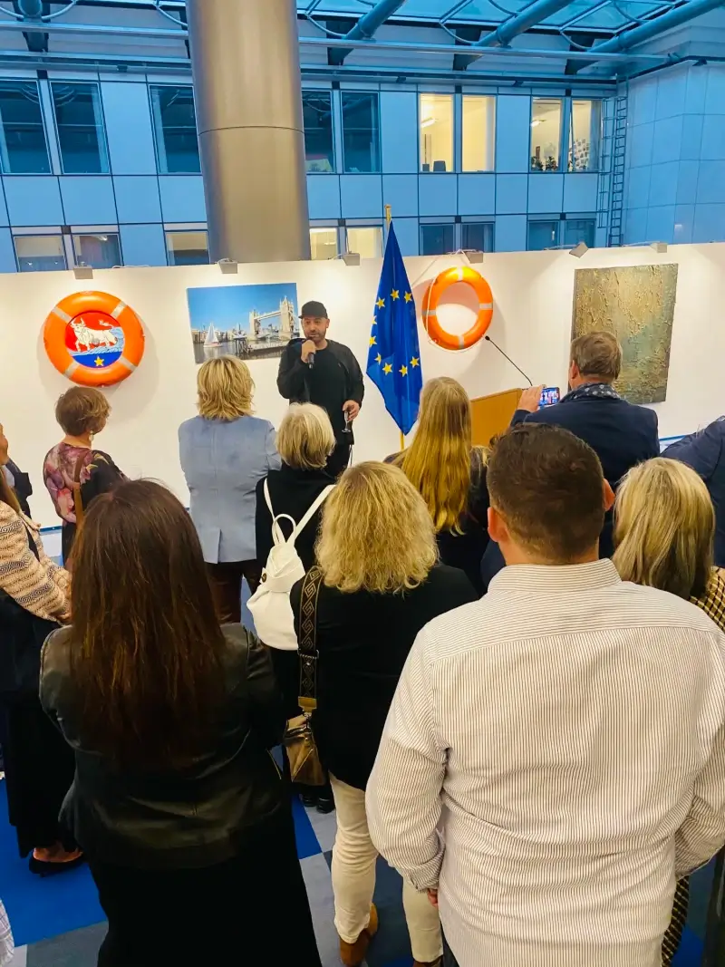 Truiense kunstenaar Tom Herck exposeert in het Europees Parlement