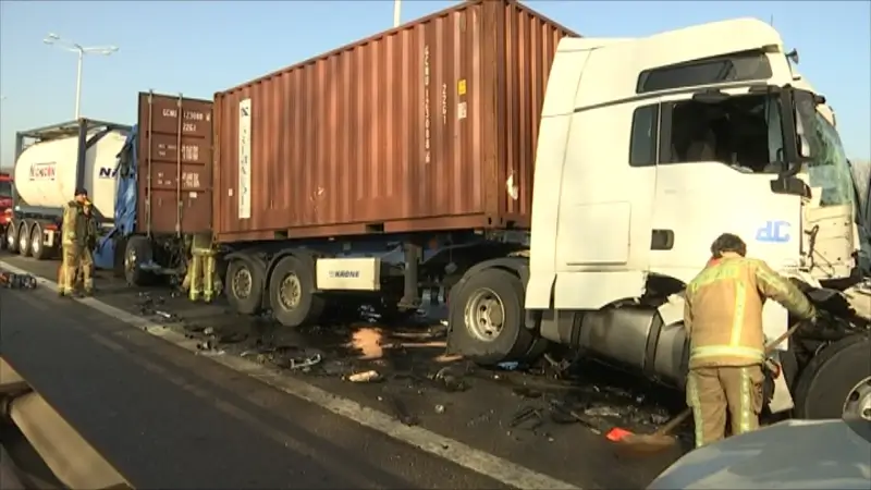 Pyromaan krijgt vier jaar met uitstel voor brandende carnavalswagen die kettingbotsing veroorzaakte