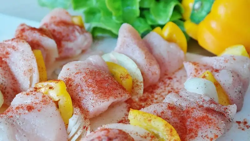 Supermarkten roepen kip terug wegens salmonella
