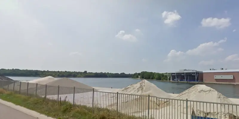 Groep schoolkinderen ontdekt lijk in Albertkanaal
