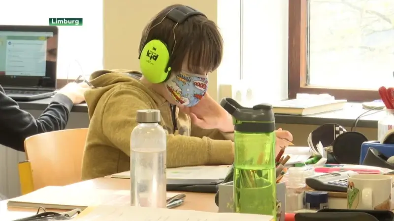 Leerlingen van het 5de en 6de leerjaar moeten opnieuw mondmaskers dragen in de klas