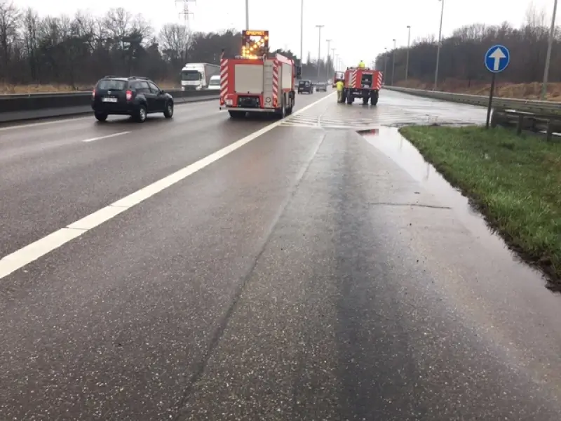 Kilometerslang oliespoor tussen Bilzen en Beringen zorgt voor zware hinder