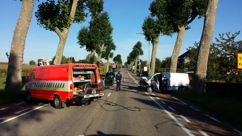 Hasseltsesteenweg in Tongeren volledig versperd door dodelijk verkeersongeval