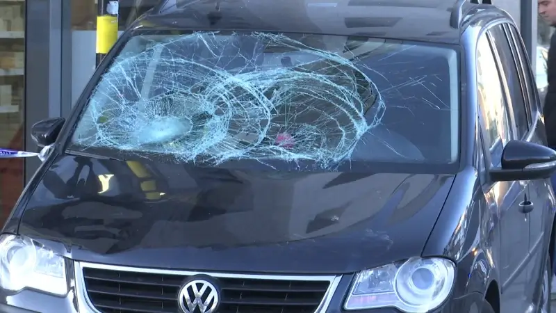 Bestuurster rijdt twee voetgangers om in Hasselt