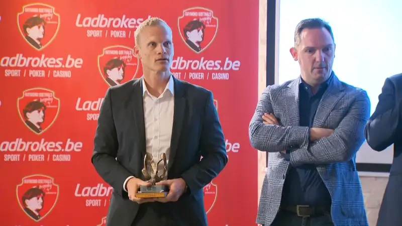 Karel Geraerts wordt nieuwe trainer van Schalke 04