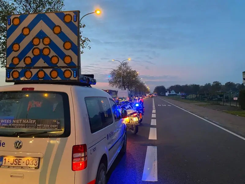 Vakbondsactie van politie zorgt voor file op de Kempische Steenweg