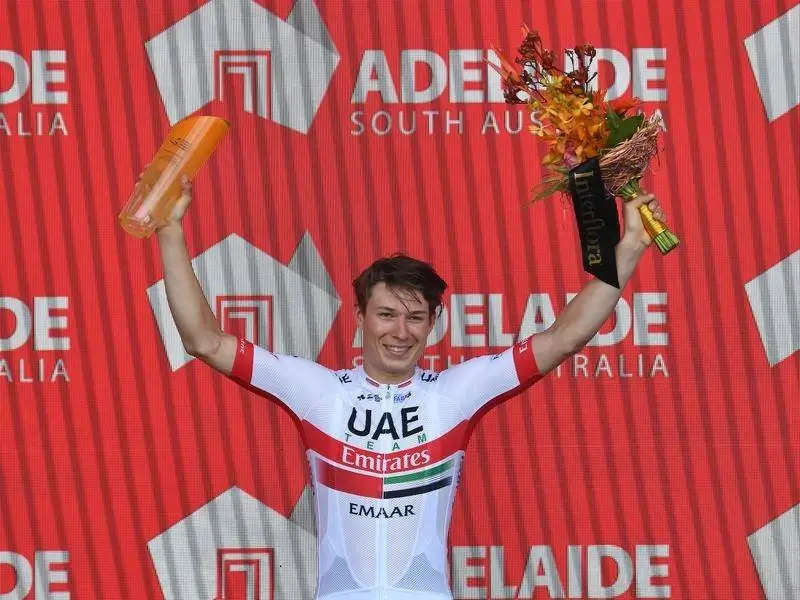 Jasper Philipsen pakt eerste World Tourzege in Australië
