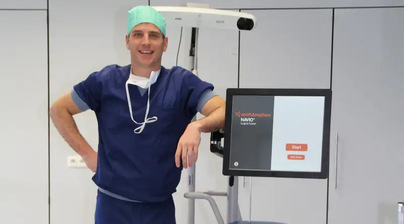 Truiense orthopedist spreekt over robotchirurgie in New York