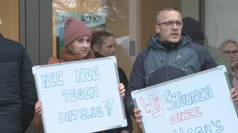 100 sympathisanten steunen geschorste leerkrachten van de Sportschool in Hasselt