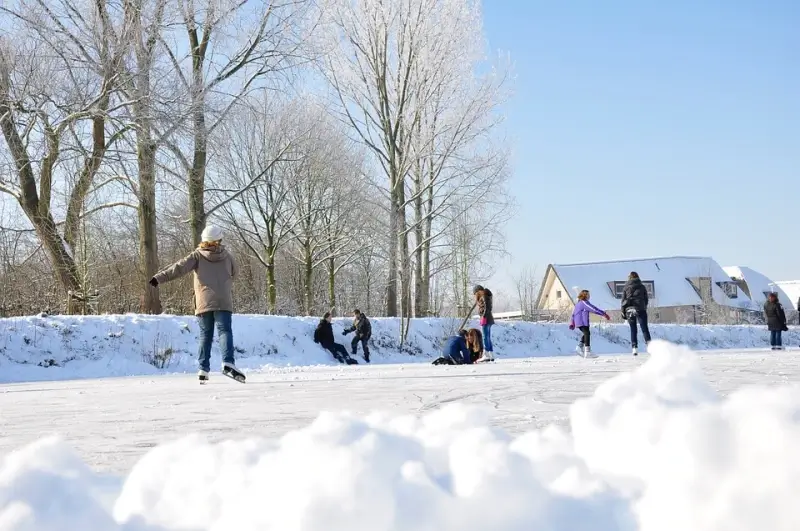 "Blijf maandag en dinsdag van het natuurijs!"