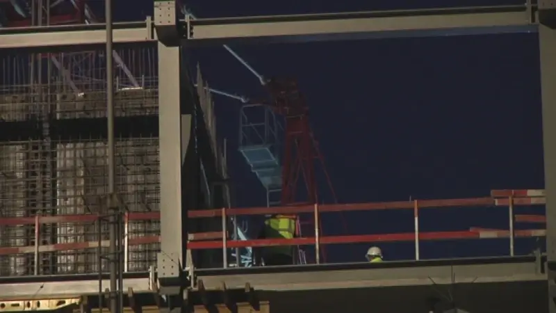 Werkman stadhuis Hasselt zwaargewond na val van ladder