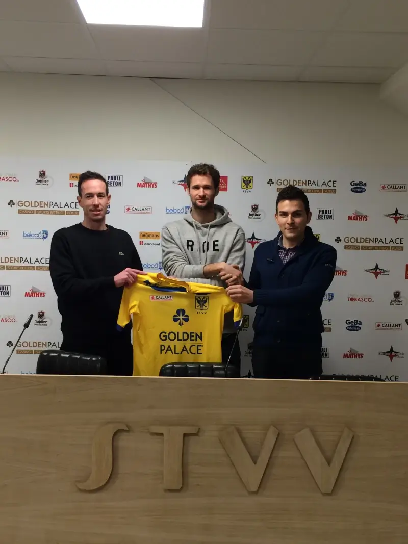 Duitse spits Nick Proschwitz versterkt STVV