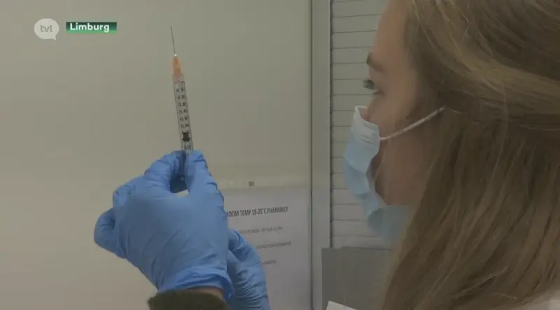 Vlaanderen wil bestaande vaccinatiecentra maximaal inzetten voor boostercampagne