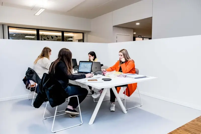 Meer werkplekken in vernieuwde bib UHasselt