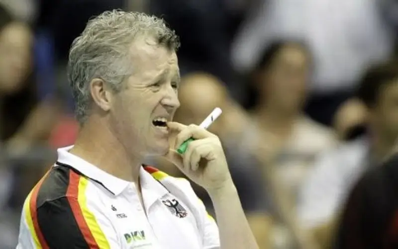Vital Heynen met nieuwe club Tours tegen ex-club Noliko Maaseik in Champions League