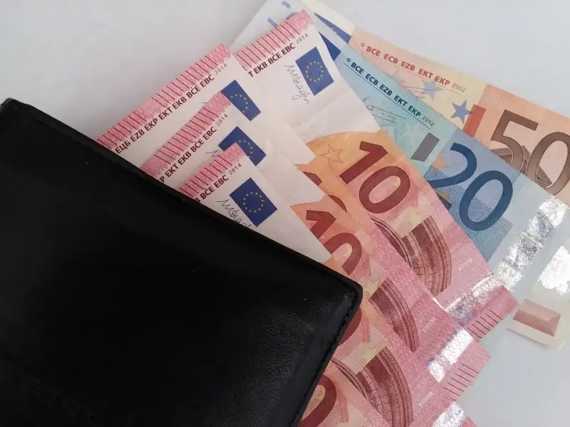 Eén op de drie langdurig zieken werkt in het zwart