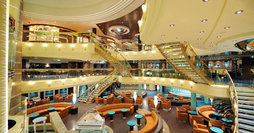 MSC Fantasia - Swarovski Trap Hal R.jpg